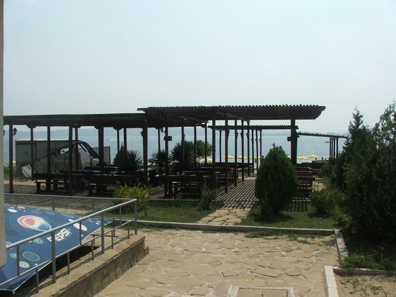 Хотел Лагуна Chernomorets Exterior photo